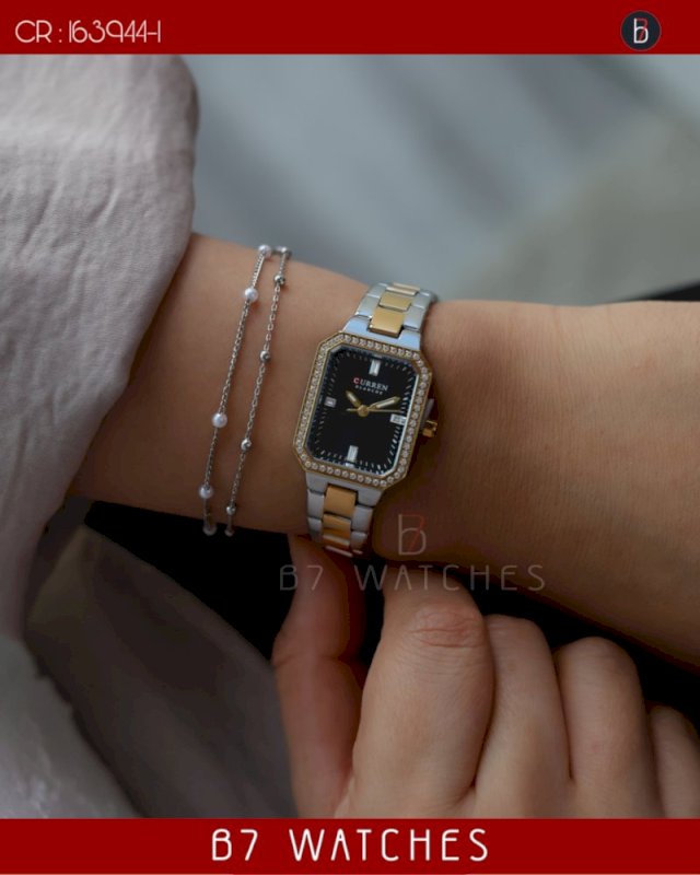 ساعة كورين نسائية